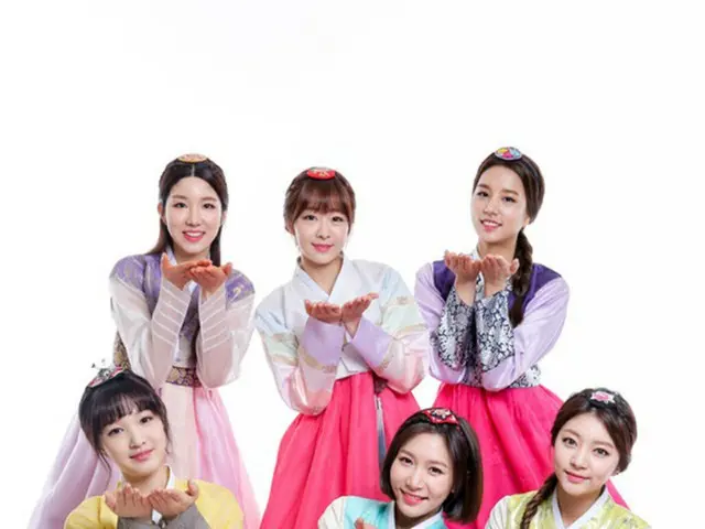 韓国ガールズグループ「LABOUM」が、韓服姿でファンに旧正月（ことしは2月8日）のメッセージを伝えた。（提供:news1）