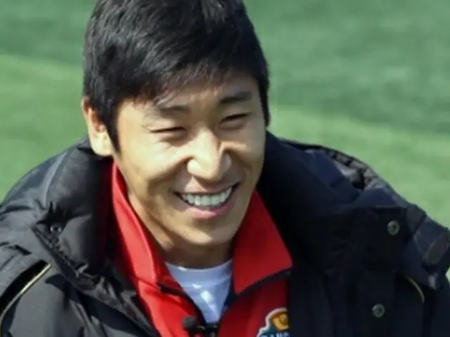 過去、Jリーグでも活躍した韓国サッカー選手イ・グノ（30）が、先輩の電話で召集をかけられ、バラエティ番組にサプライズ出演した。（画像提供:wowkorea）