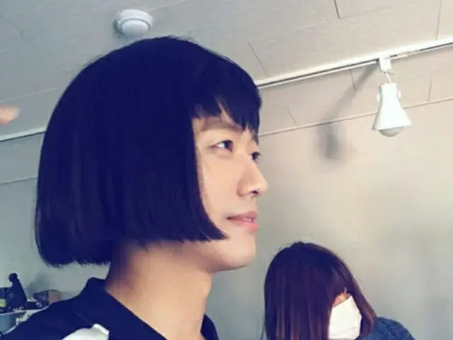俳優ナムグン・ミンが新たなヘアースタイルを公開した。（提供:OSEN）