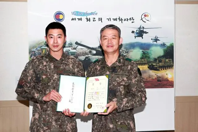 韓国アイドルグループ「東方神起」のユンホ（30、本名:チョン・ユンホ）が特級戦士の栄誉を手にした。（提供:OSEN）