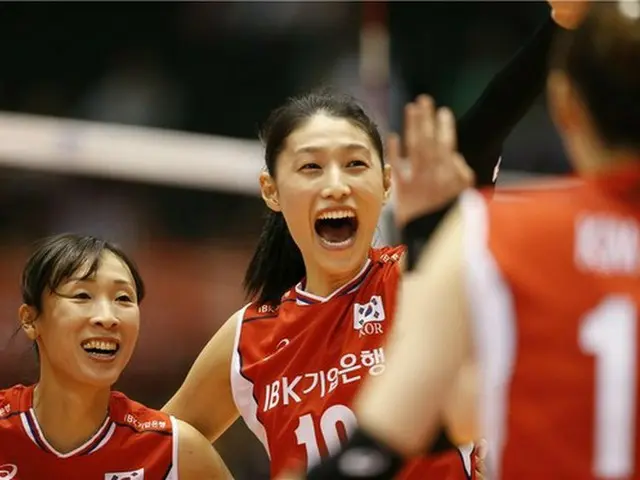 女子バレーボール韓国代表のキャプテン、キム・ヨンギョン（28、フェネルバフチェ・ユニバーサル）が“宿敵”日本との試合で完勝した喜びをあらわにした。（提供:news1）