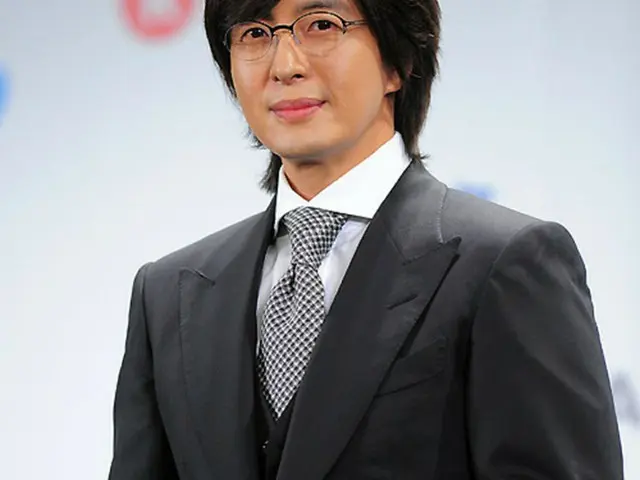 『冬のソナタ』が最終回の放送を終えたとき、すでにペ・ヨンジュンは韓国芸能界でも別格の俳優として位置づけられていた。（写真提供:OSEN）