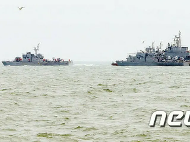 北漁船、NLL侵犯で韓国軍が警告射撃