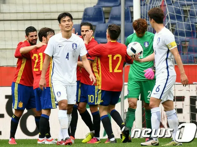 スペインメディアがスペインに惨敗した韓国代表選手に屈辱的な評価を下した。（提供:news1）
