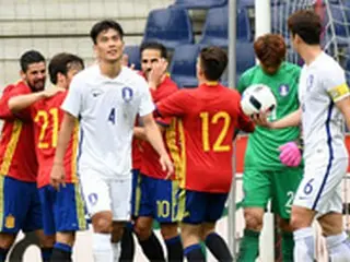 ＜サッカー＞スペインメディア、韓国代表9人に屈辱的な“評点0”