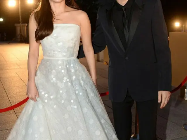 俳優ソン・ジュンギと女優ソン・ヘギョが「人気賞」を受賞した。（提供:OSEN）