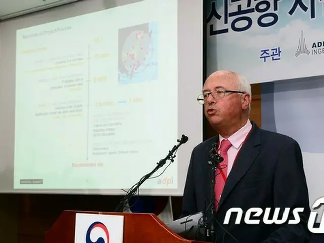 韓国・セヌリ党は21日、「東南圏新空港計画」を白紙化する代わりとして、金海（キメ）国際空港を拡張するという韓国政府の決定に「尊重して受け入るべき」との立場を示した。