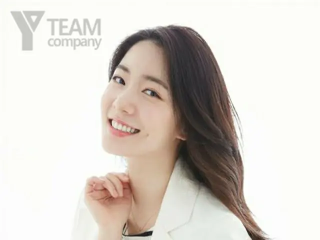 韓国ガールズグループ「5Dolls」の元メンバー、リュ・ヒョヨン（23）がYTeam（ワイチーム）カンパニーと専属契約を締結し、“熱愛説”キム・キボム（28）と事務所仲間となった。（提供:OSEN）