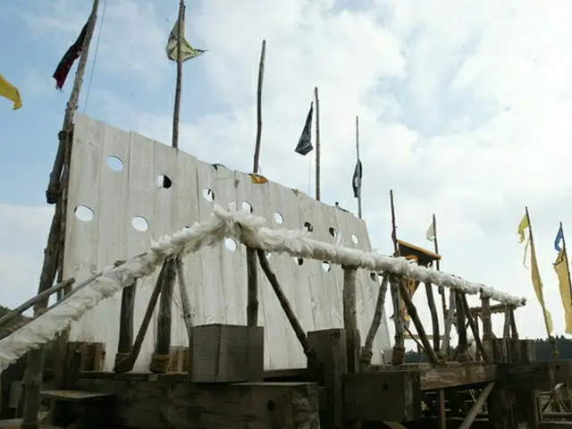 3世紀の中頃には中央集権的な国家の基盤をしっかり整備し、4世紀後半には朝鮮半島の南岸にまで領土を広げることに成功した。こうして百済は、高句麗、新羅と覇を競う三国時代の一角を担うようになった。(写真提供: