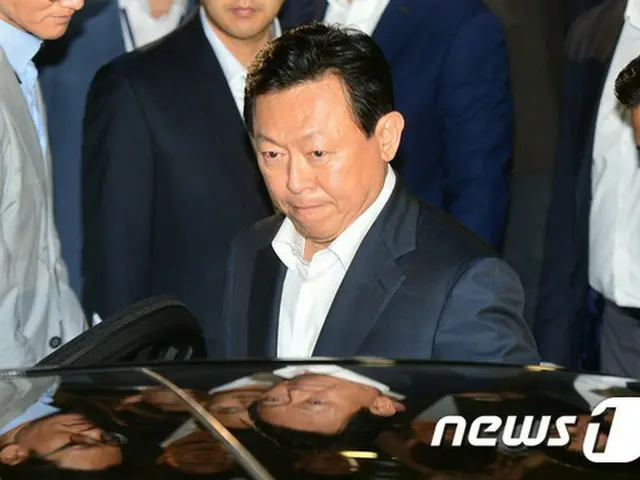 韓国検察、ロッテオーナー一家など24人を「在宅起訴」と発表