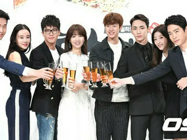 tvNドラマ「ひとり酒男女」の出演者やスタッフに、ご褒美旅行が与えられるという。（提供:OSEN）