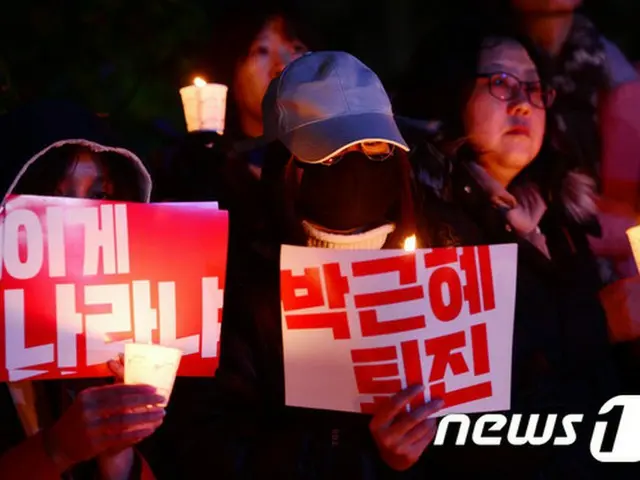 韓国警察、青瓦台（大統領）に向かう「朴大統領退陣デモ」に禁止通告＝主催者側は反発
