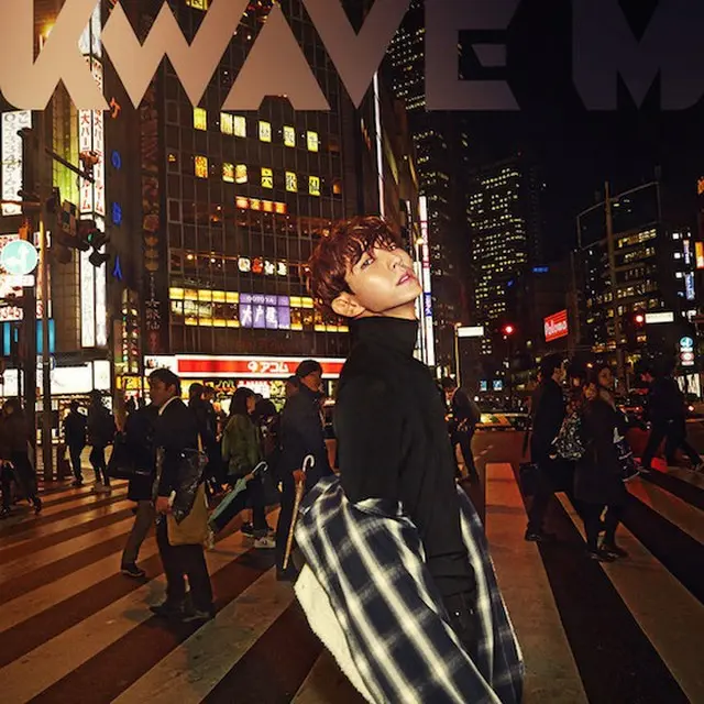 俳優イ・ジュンギが韓流マガジン「KWAVE M」46号の表紙を飾った（提供:OSEN）
