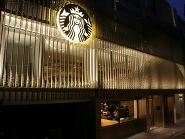 スターバックスコーヒーコリアは韓国1号店オープンから17年で1000号店目をオープンすると14日、明らかにした。(提供:news1)