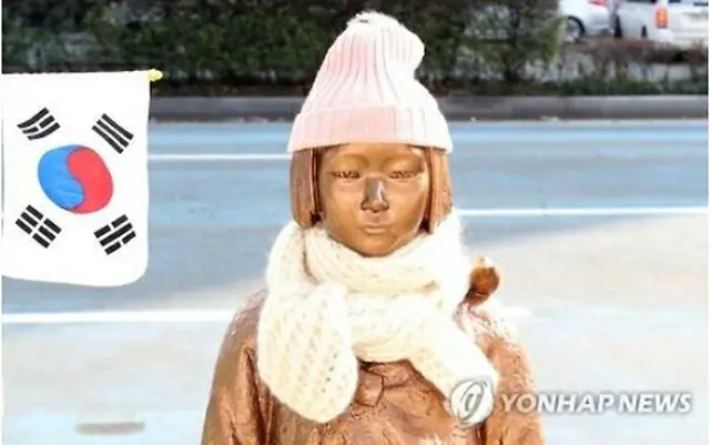 日本総領事館前の少女像（資料写真）＝（聯合ニュース）