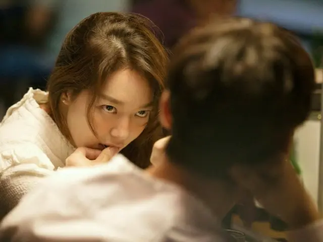 韓国女優シン・ミナ（32）の劇中の泥酔演技シーンが公開された。（提供:OSEN）