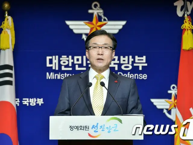 韓国国防部は17日、政界一角で提起されている軍服務期間短縮の主張に、現役資源の不足など安保状況を検討しなければならないという立場を明らかにした。