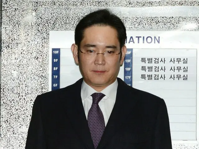 サムスン首脳”運命の日”、逮捕状発布の是非がきょう（18日）決定＝韓国