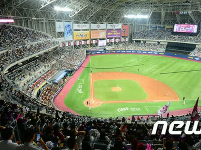 来る3月におこなわれるWBCを控え、韓国・高尺（コチョク）スカイドームが大会準備に入る。