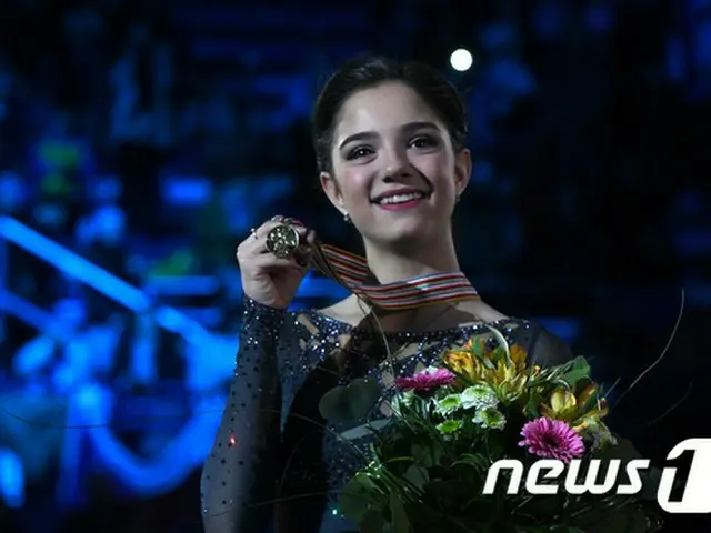 エフゲニア・メドベージェワ（17、ロシア）が韓国の“フィギュアクイーン”キム・ヨナ（26）が持つフィギュアスケート女子シングル最高得点を塗り替えた。
