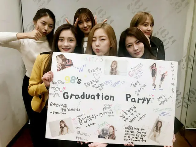 「PRISTIN」ギョルギョン・ウヌ・レナ、卒業記念写真を公開(提供:news1)