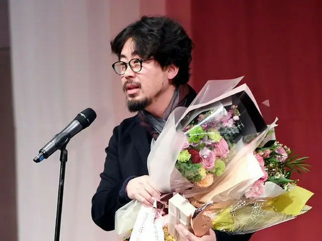 「哭声/コクソン」で昨年、韓国内の映画祭監督賞を総なめにしたナ・ホンジン監督が21日、香港で開催される「第11回アジア・フィルム・アワード（AFA）」に出席する。