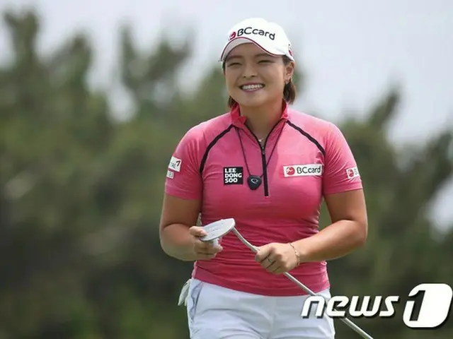 韓国の女子プロゴルファーのチャン・ハナ（25）が、米女子ゴルフ・バンク・オブ・ホープファウンダーズ・カップ大会で幸運のホールインワンを記録した。（提供:news1）
