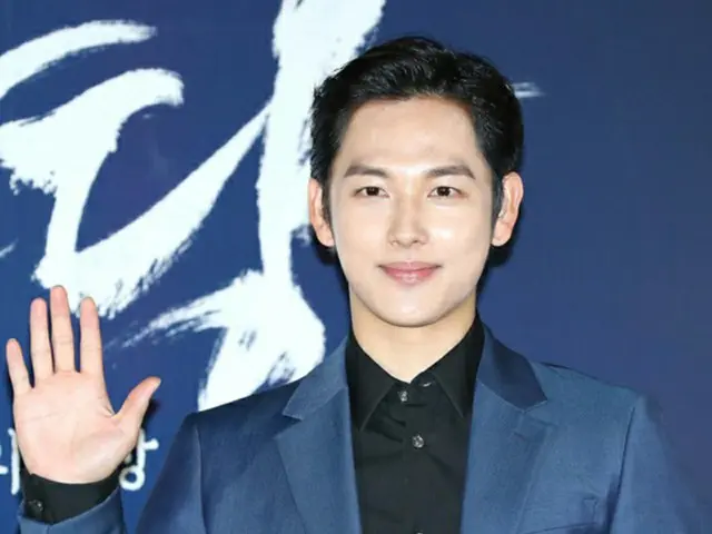 韓国俳優イム・シワン（28）が兵務庁から出国許可を受けた。