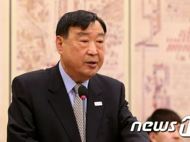 李熙範（イ・ヒボム）2018平昌（ピョンチャン）冬季五輪組織委員長が北朝鮮の参加時、陸路を開放するという立場を明らかにした。（提供:news1）