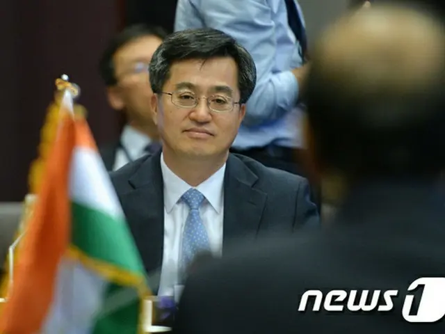 韓－印、100億ドル金融支援策の実務協議に着手