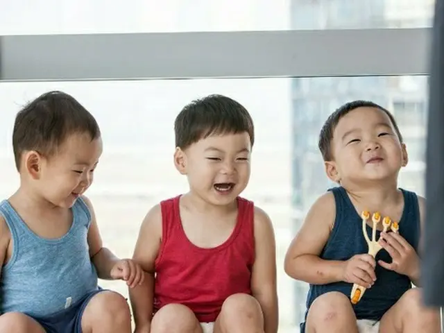 韓国俳優ソン・イルグクの三つ子の息子であるテハン君、ミングク君、マンセ君が、「第22回釜山（プサン）国際映画祭」（BIFF）にゲストとして出席することになった。（提供:news1）