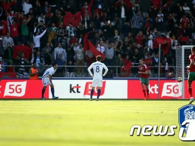 男子サッカー韓国代表が試合開始10分で2ゴールを許すなど守備への不安を露骨にし、モロッコに完敗した。