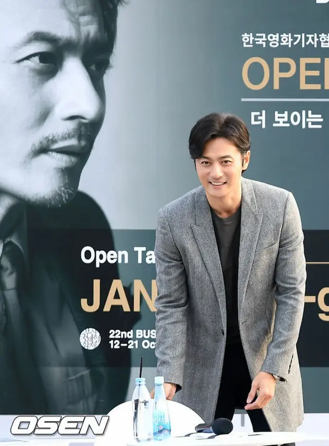韓国俳優チャン・ドンゴン（45）が「第22回釜山国際映画祭」(BIFF)の開幕式後、所属事務所仲間の「少女時代」ユナ（27）、「SHINee」ミンホ（25）と共に“打ち上げ”をおこなったと明かした。