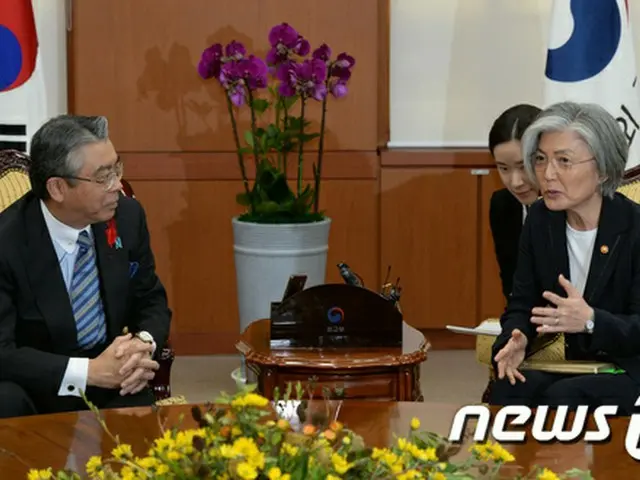 韓国外相 「北の核問題、韓日間の緊密な協力がカギ」＝杉山外務事務次官と会談