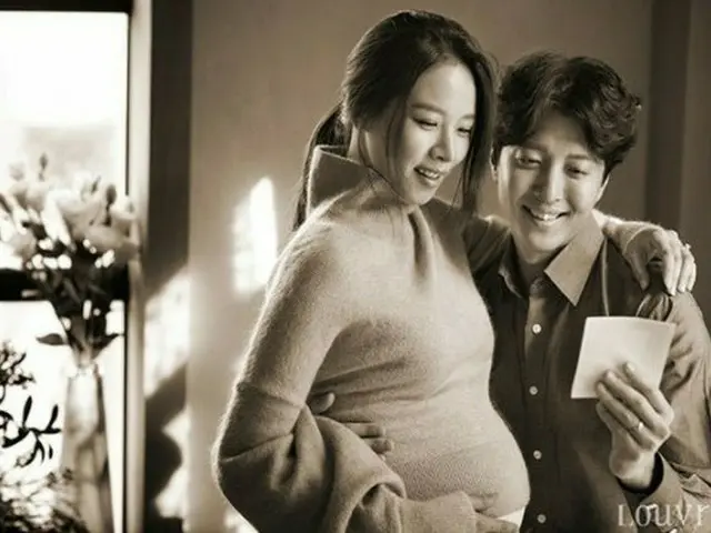 韓国俳優イ・ドンゴン（37）－女優チョ・ユンヒ（35）夫妻がマタニティ画報を公開した。（提供:OSEN）