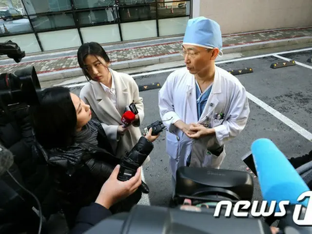 韓国への亡命過程で銃撃を受けて負傷したまま韓国の京畿道（キョンギド）水原市（スウォンシ）の病院へ搬送された北朝鮮軍兵が治療中だが、死亡する可能性も排除できない状態だ。（提供:news1）