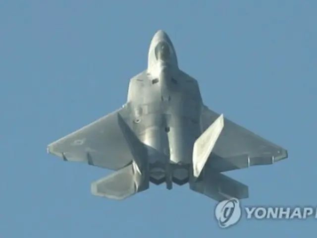 韓国上空を飛行するＦ２２（資料写真）＝（聯合ニュース）