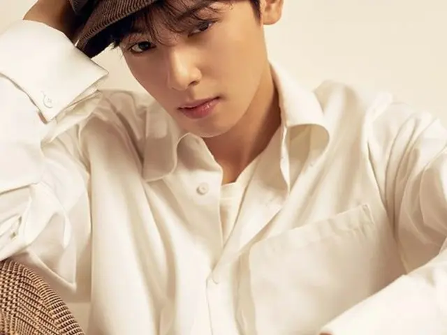 「THE STAR」12月号のグラビアで「冬に咲いた花」をテーマに、落ち着いたアンニュイな感性を表現した「ASTRO」。(提供:OSEN)