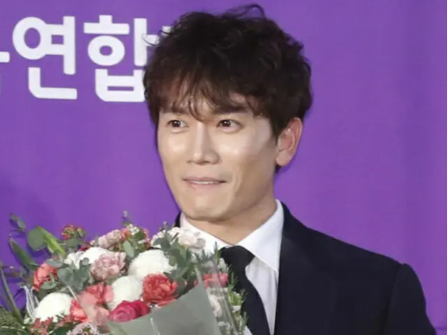 韓国俳優チソン（40）が、「2017グリメ賞」男性最優秀演技者賞を受賞した。（提供:news1）
