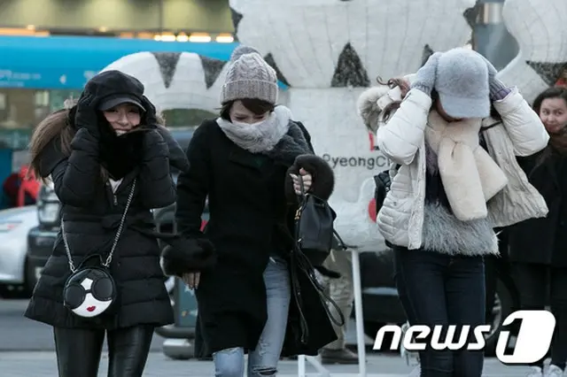12日は韓国全国で晴れの天気となるが、一部地域で最低気温が零下10度を下回るなど厳しい寒さが続く。