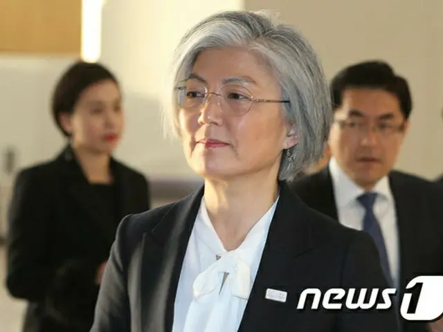 韓国外相、安倍首相の平昌冬季五輪参加に期待…文在寅大統領のメッセージ伝える