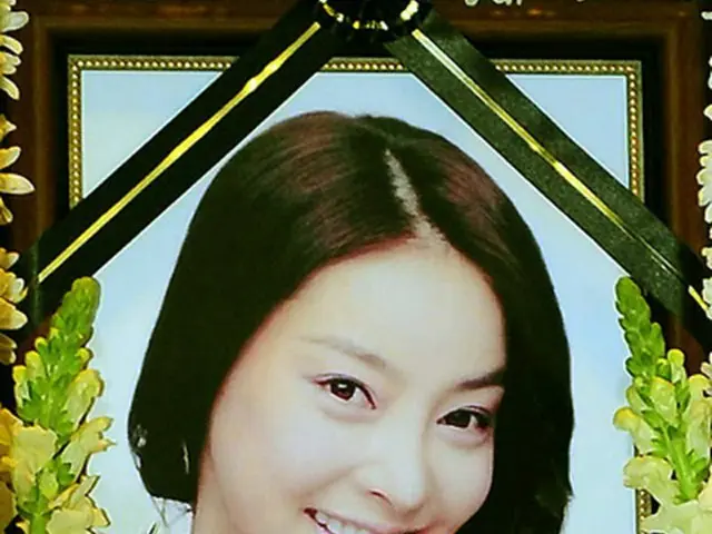 韓国法務部法務・検察改革委員会傘下の検察過去史委員会が故チャン・ジャヨン（享年29、女優）事件の再調査を検討中だ。