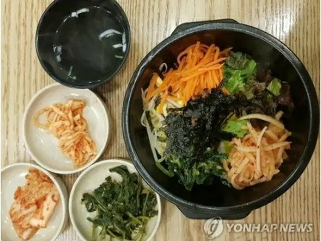 外国人に好まれる韓国料理の一つ、石焼きビビンバ（資料写真）＝（聯合ニュース）