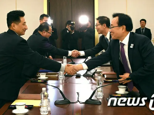 韓国政府は南北間の主な懸案の包括的協議に向け、南北高官級会談の定例化を推進する。