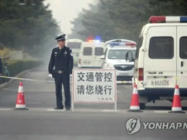 北朝鮮の要人が訪中したとされる中、北京市内では厳重な警備がしかれている。通行が規制された釣魚台迎賓館前＝２７日、北京（聯合ニュース）