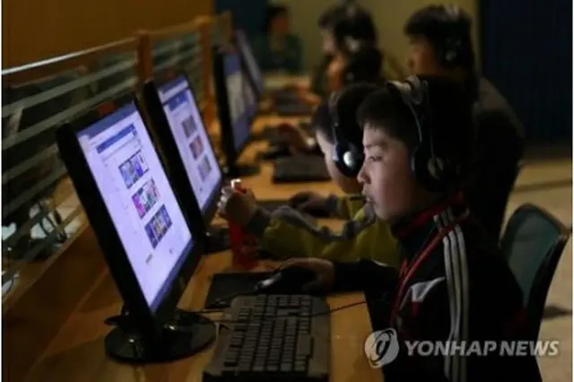 パソコンを使う北朝鮮の子どもたち（資料写真）＝（EPA＝聯合ニュース）