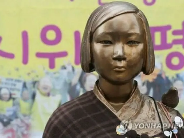 旧日本軍の慰安婦被害者を象徴する少女像＝（聯合ニュース）
