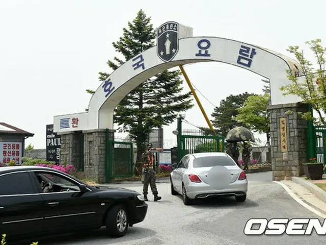 韓国俳優キム・ボム（28）が26日午後、国防の義務を果たすため論山（ノンサン）陸軍訓練所に入所した。