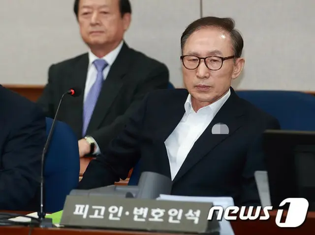 韓国の李明博（イ・ミョンバク）元大統領が法廷で口を開き、自らの容疑を否認した。（提供:news1）