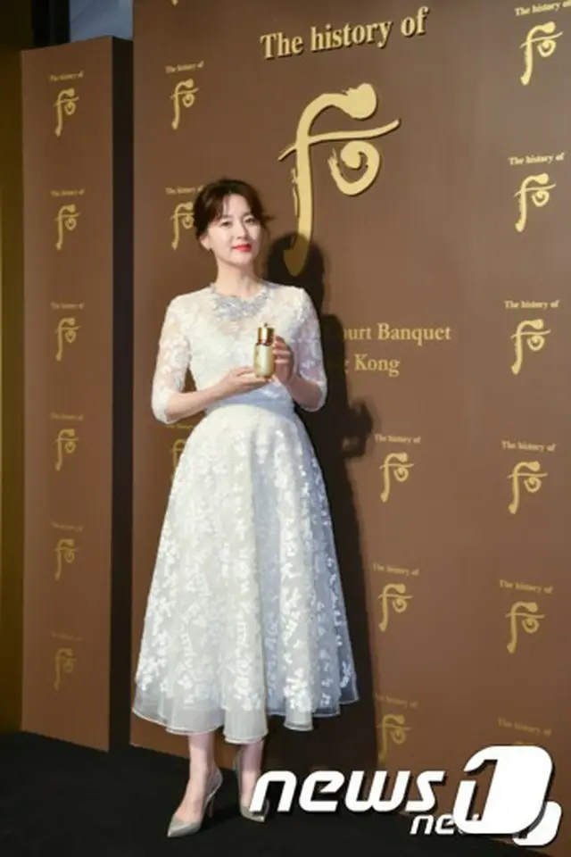 韓国女優イ・ヨンエ（47）が香港を訪れ、近況や今後の計画について語った。（提供:news1）